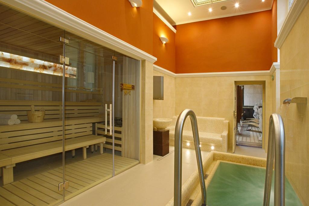 Ensana Centralni Lazne - Maria Spa マリアーンスケー・ラーズニェ エクステリア 写真