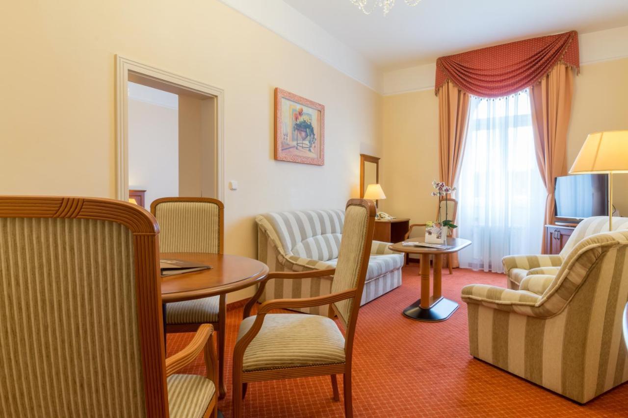 Ensana Centralni Lazne - Maria Spa マリアーンスケー・ラーズニェ エクステリア 写真