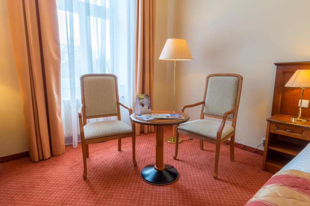 Ensana Centralni Lazne - Maria Spa マリアーンスケー・ラーズニェ エクステリア 写真