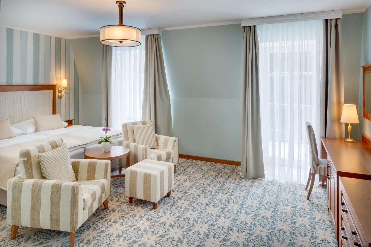 Ensana Centralni Lazne - Maria Spa マリアーンスケー・ラーズニェ エクステリア 写真